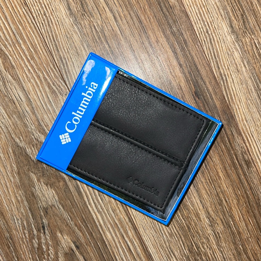 Columbia wallet